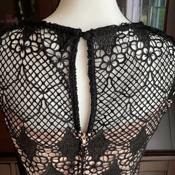 Bisou Bisou Crochet Dress Size 8 - Picture 6 of 11